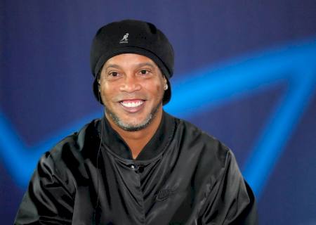 Ronaldinho e Daniel Alves deixam de ser embaixadores do turismo